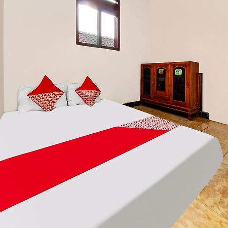 Oyo Homes 91134 Desa Wisata Tebing Lingga Trenggalek Exterior photo