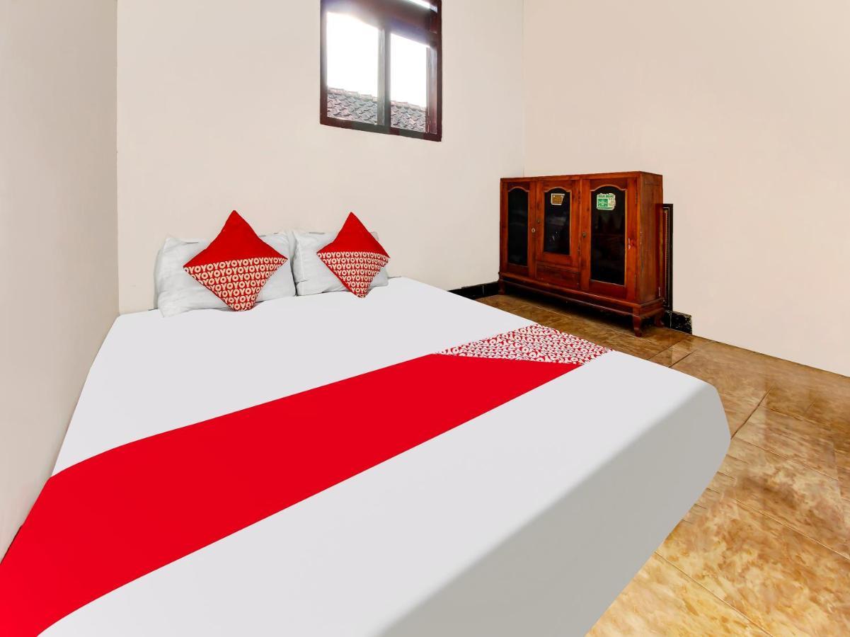 Oyo Homes 91134 Desa Wisata Tebing Lingga Trenggalek Exterior photo